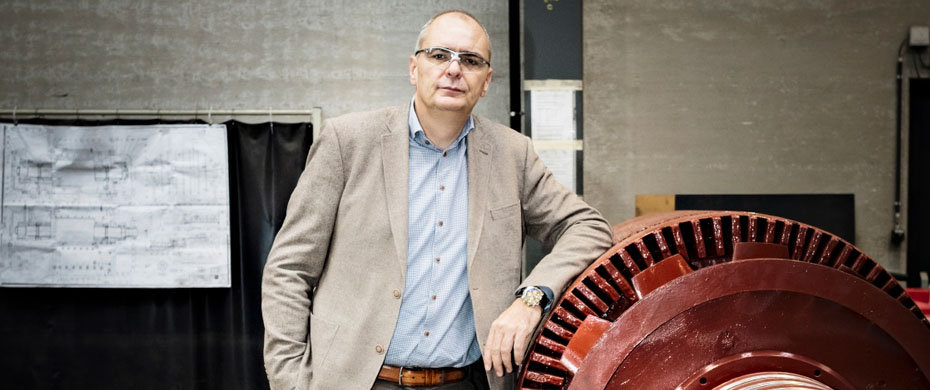 13. Op eigen kracht